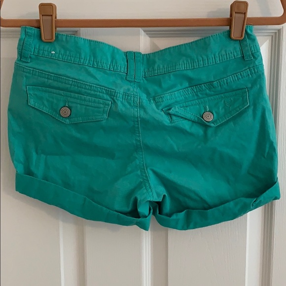 Shorts - Picture 2 of 3